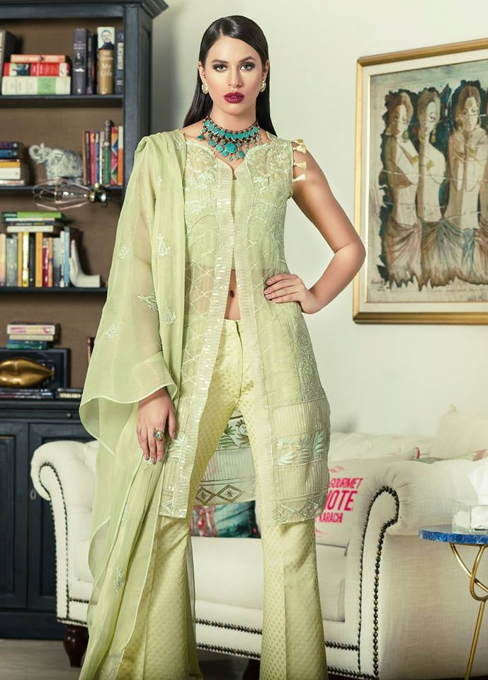AmnaAqeel Formal Collection green