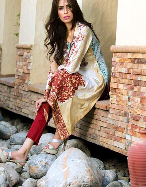 Load image into Gallery viewer, Alzohaib Embroided Tunics 02a