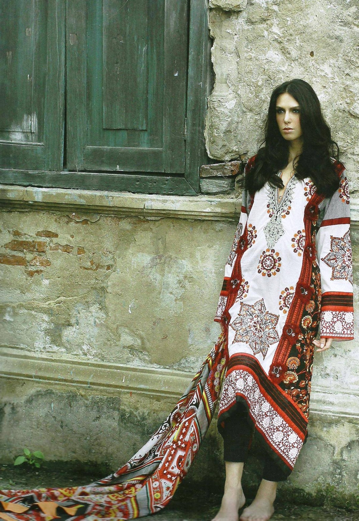 zunuj lawn D012 Redwhite