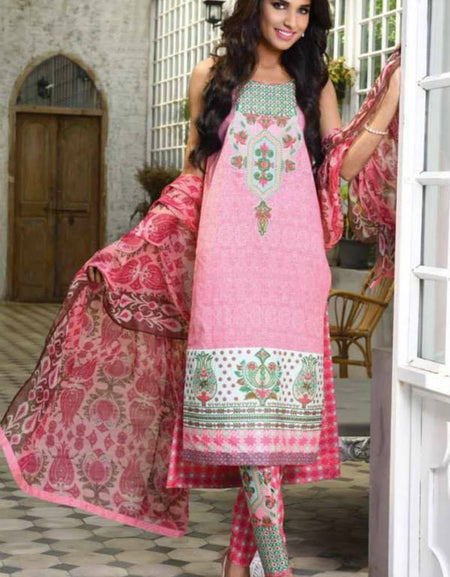 Wardha Saleem Lawn St5b