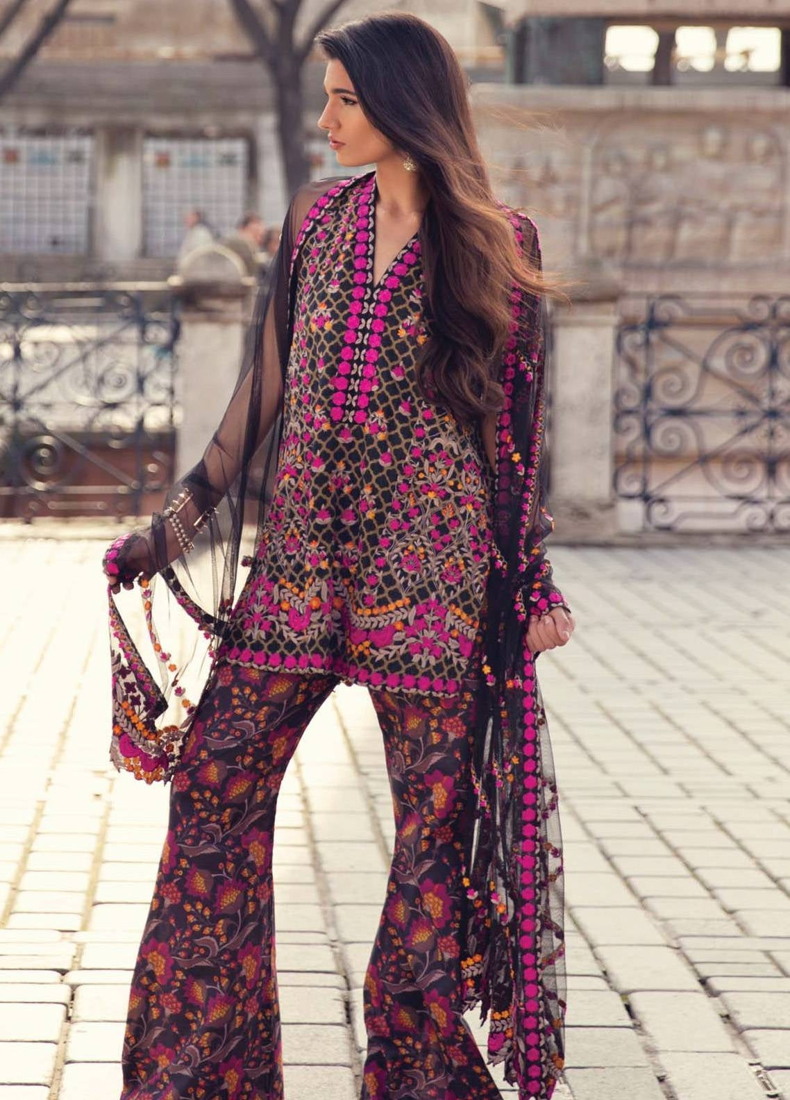 Mina Hasan Luxury Embroidered Lawn Collection-10-B