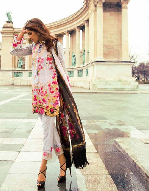 Load image into Gallery viewer, Mina Hasan Luxury Embroidered Lawn Collection-8b lylic17
