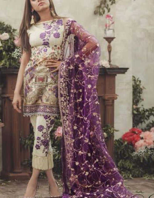 Load image into Gallery viewer, Noor By Sadia Asad Luxury Lawn Collection’18 LA POE’TESSE-D-06
