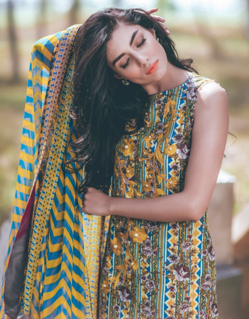 Load image into Gallery viewer, alkaram lawn ss102 yellowblue 17
